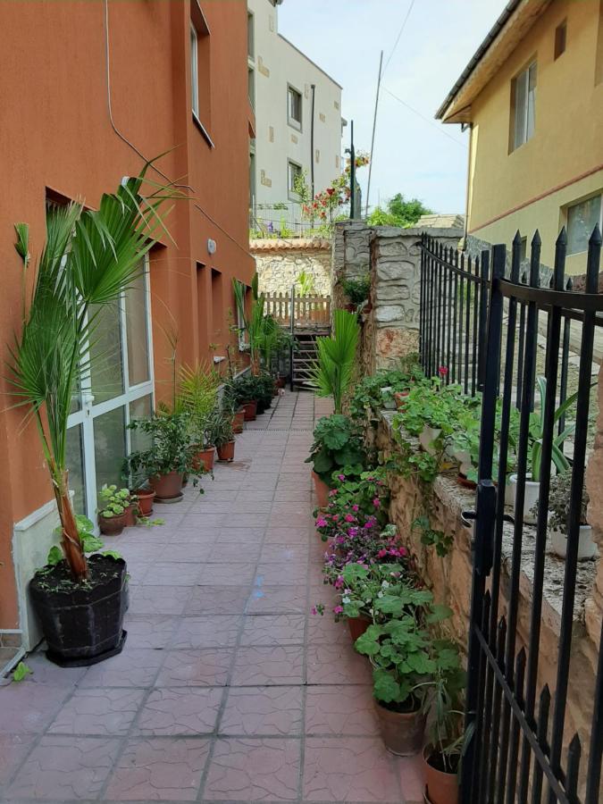 Apartment Flower Balçık Dış mekan fotoğraf